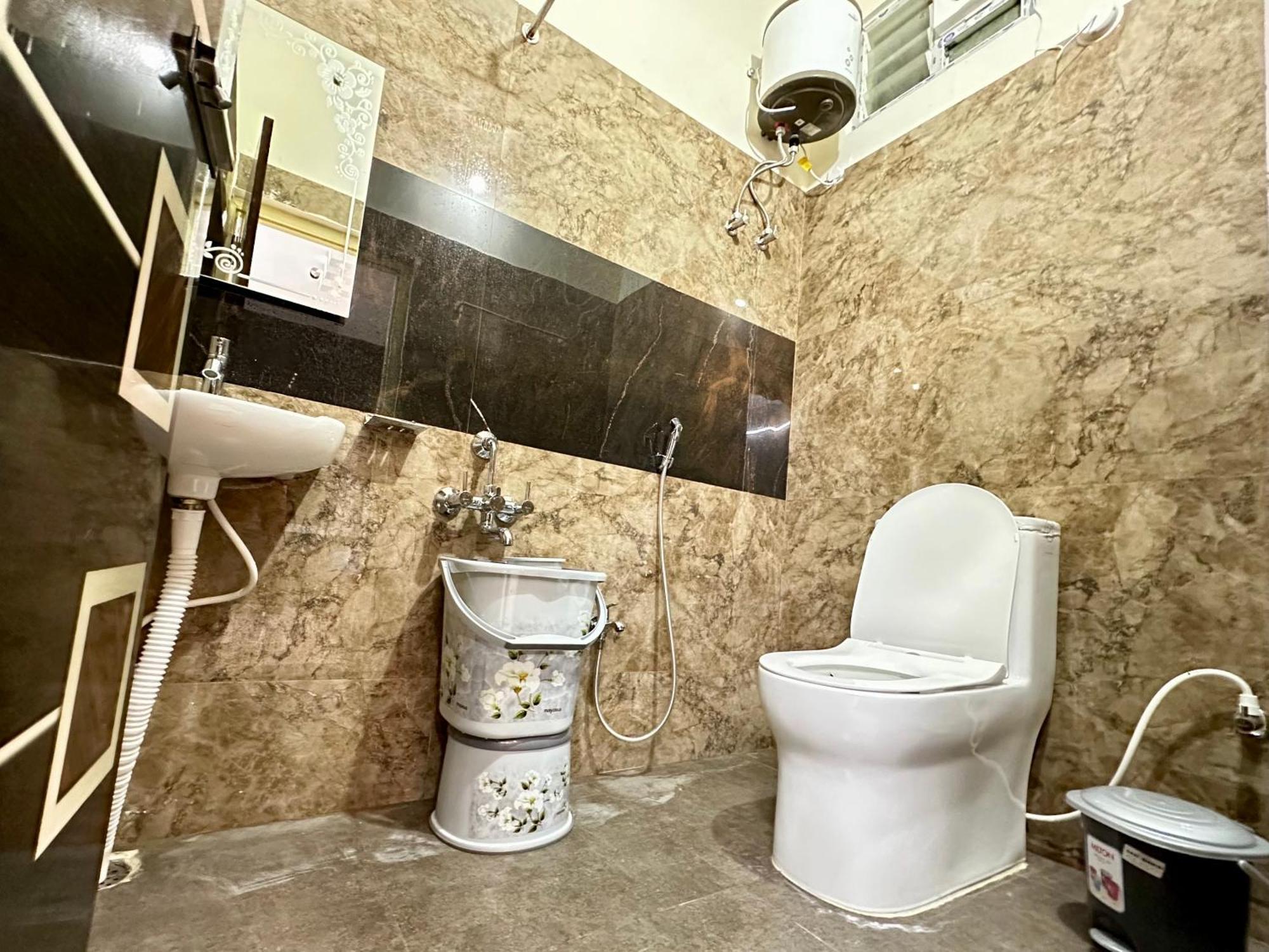 Truelife - 3Bhk Ac Apartments For Large Family - Best Location - Direct Flyover To Alipiri Gate - Walk To Ps4 Veg Restaurant - Modular Kitchen - Super Fast Wifi - Android Tv - 250 Jio Channels - Easy Access To All Temples - Top Service With Lots Of L Tirupati Exterior photo