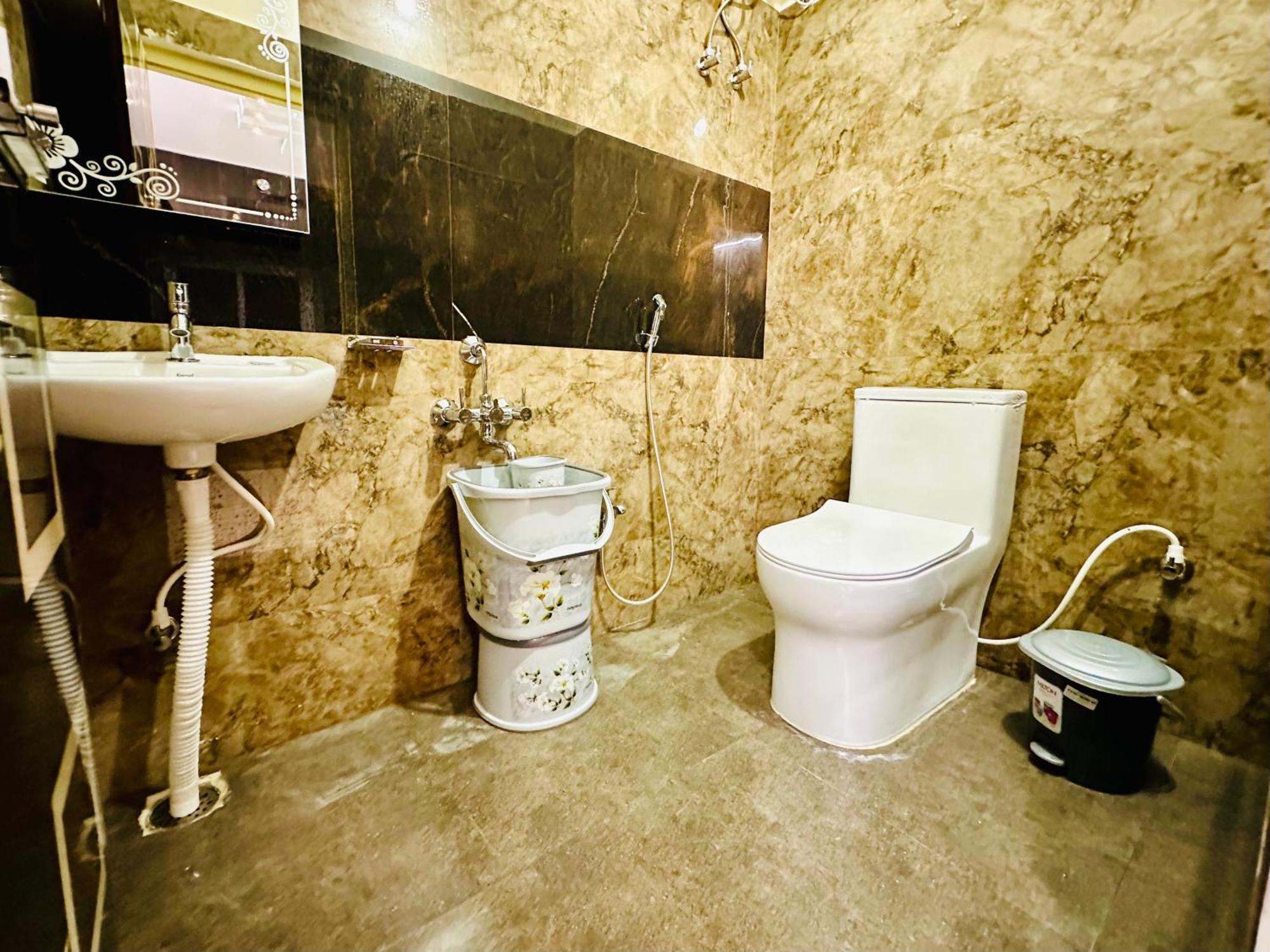 Truelife - 3Bhk Ac Apartments For Large Family - Best Location - Direct Flyover To Alipiri Gate - Walk To Ps4 Veg Restaurant - Modular Kitchen - Super Fast Wifi - Android Tv - 250 Jio Channels - Easy Access To All Temples - Top Service With Lots Of L Tirupati Exterior photo